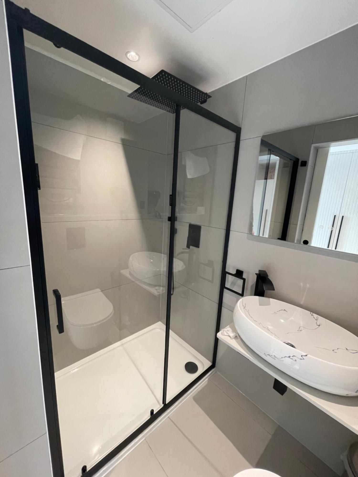 Rosemay Hotel Near London Heathrow Airport Hayes  Exteriör bild