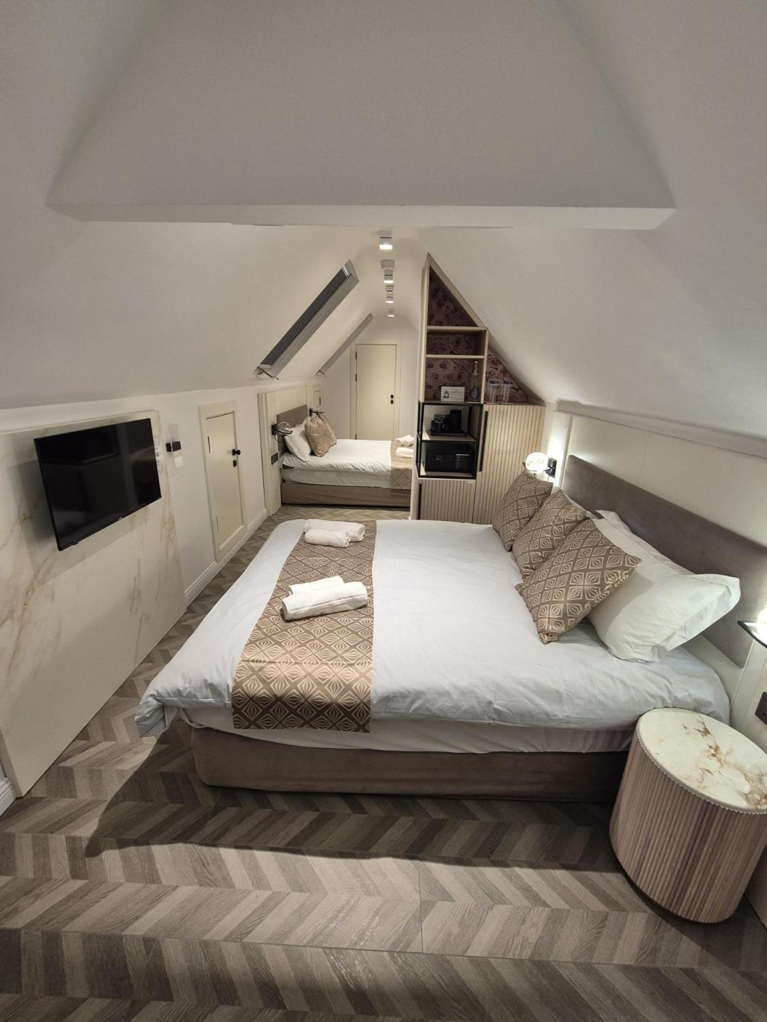 Rosemay Hotel Near London Heathrow Airport Hayes  Exteriör bild