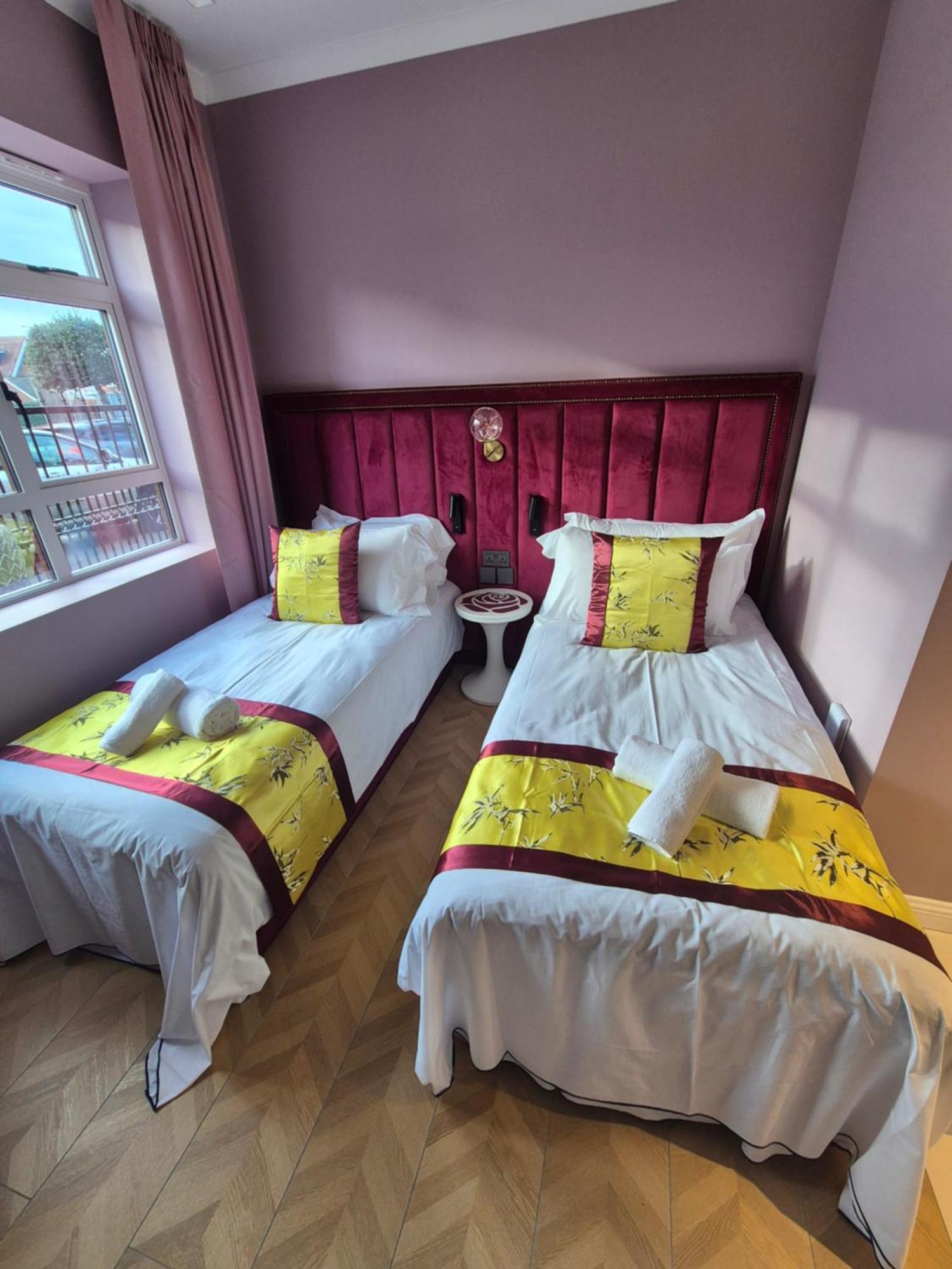 Rosemay Hotel Near London Heathrow Airport Hayes  Exteriör bild